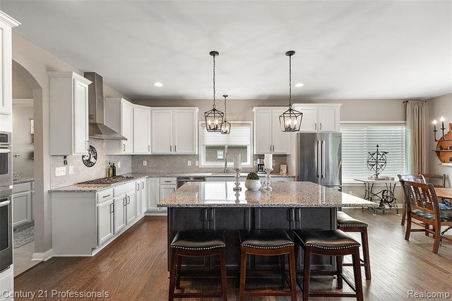 584 Overlook Drive, Oxford, MI 48371