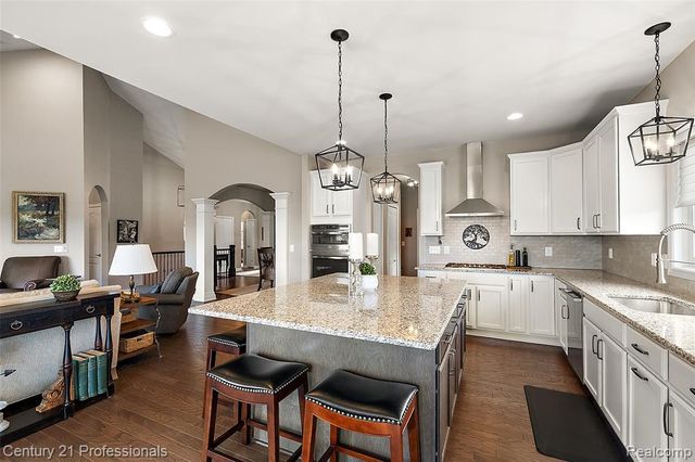 584 Overlook Drive, Oxford, MI 48371