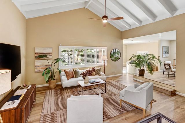 817 Commons Dr, Sacramento, CA 95825