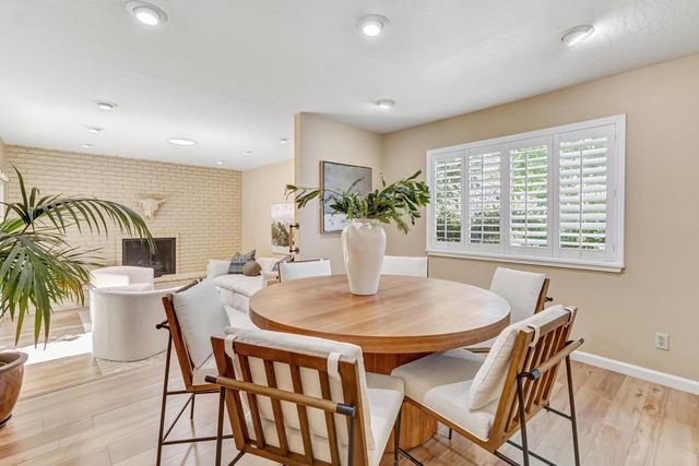 817 Commons Dr, Sacramento, CA 95825