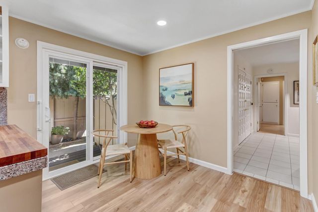 817 Commons Dr, Sacramento, CA 95825