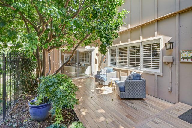 817 Commons Dr, Sacramento, CA 95825