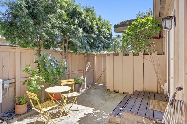 817 Commons Dr, Sacramento, CA 95825