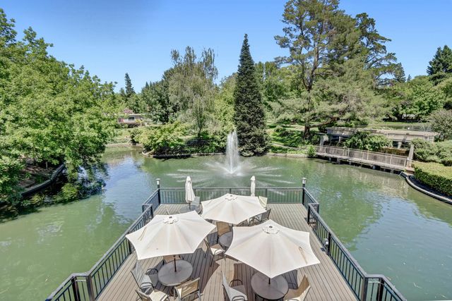 817 Commons Dr, Sacramento, CA 95825