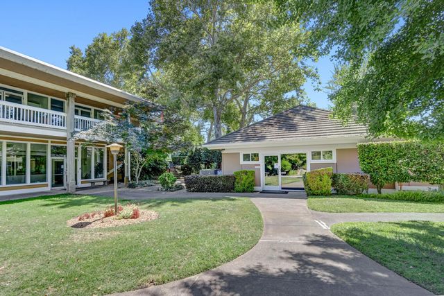 817 Commons Dr, Sacramento, CA 95825