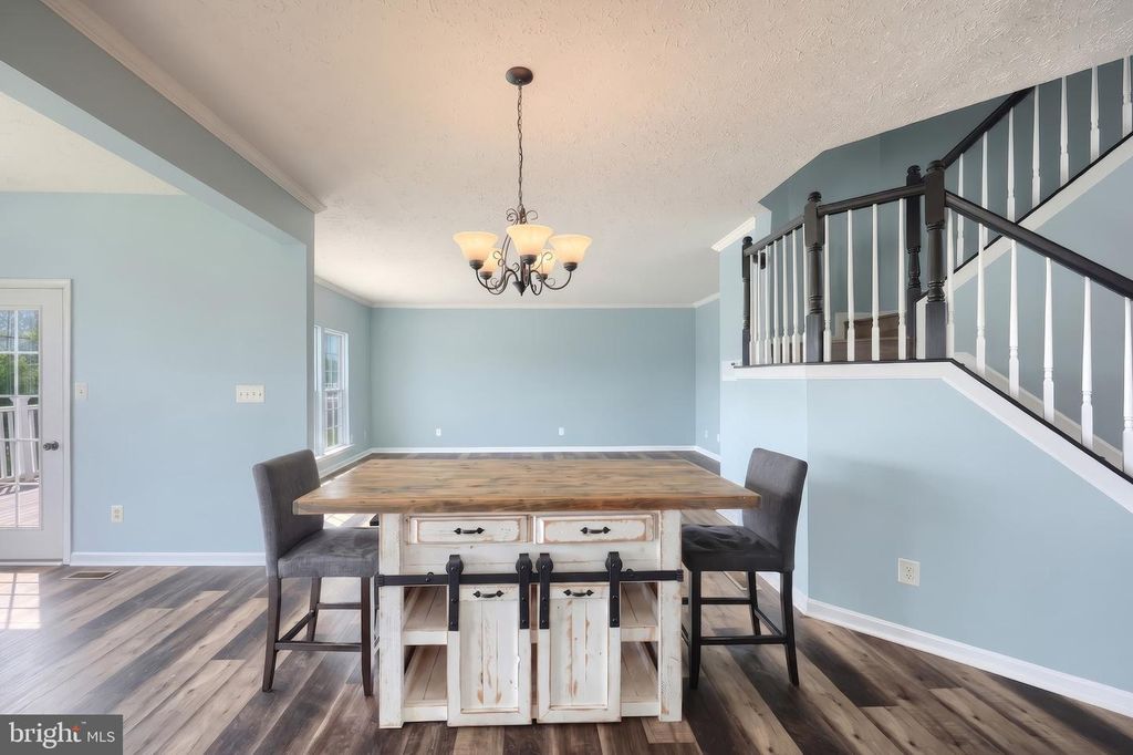 Image 11 of property listing at 1160 CRANBERRY LN W, York, PA 17402