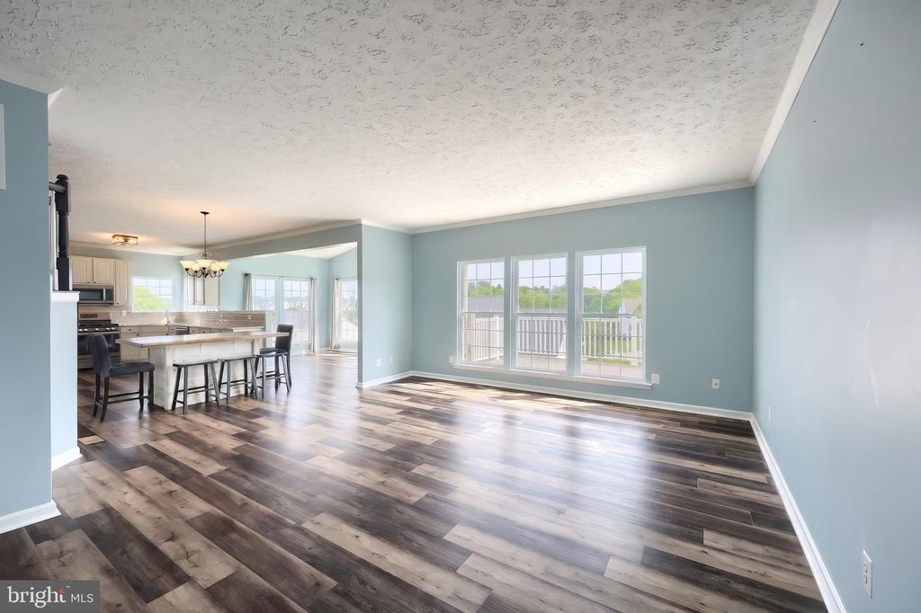 Image 13 of property listing at 1160 CRANBERRY LN W, York, PA 17402