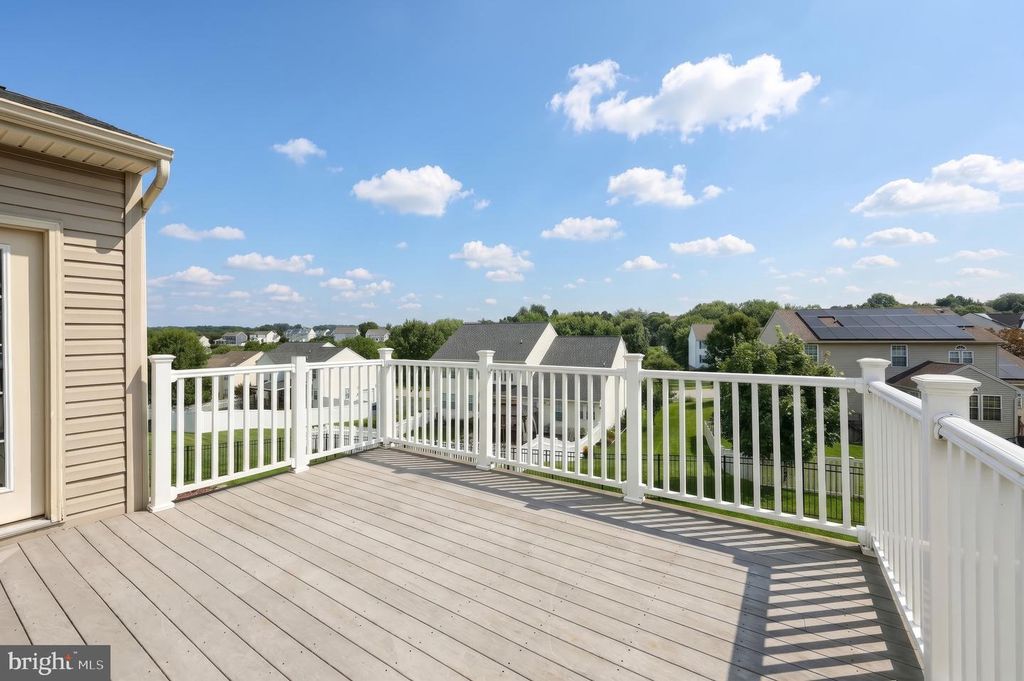 Image 18 of property listing at 1160 CRANBERRY LN W, York, PA 17402