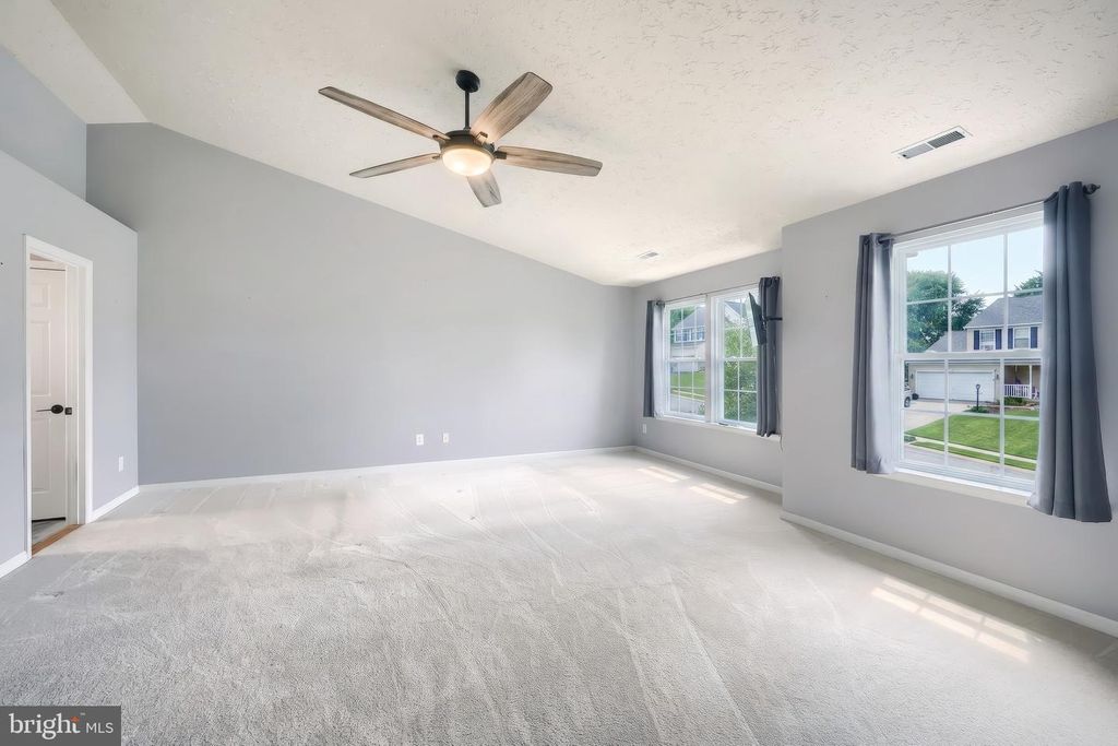 Image 21 of property listing at 1160 CRANBERRY LN W, York, PA 17402
