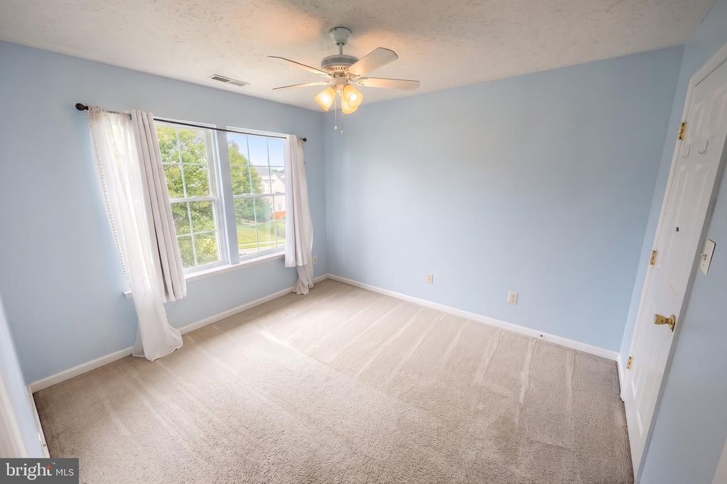 Image 27 of property listing at 1160 CRANBERRY LN W, York, PA 17402