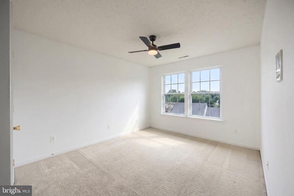 Image 29 of property listing at 1160 CRANBERRY LN W, York, PA 17402