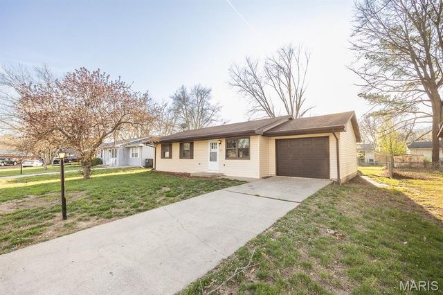 713 Beebe Drive, Mascoutah, IL 62258