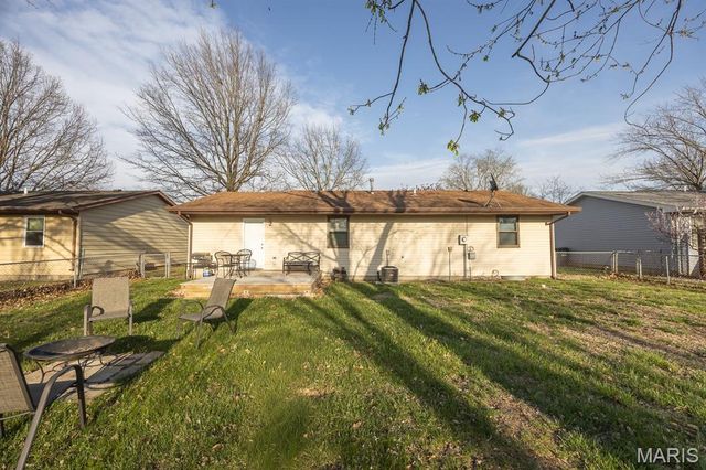 713 Beebe Drive, Mascoutah, IL 62258