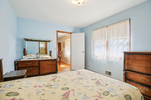 27 Sherwood Drive, Nanuet, NY 10954
