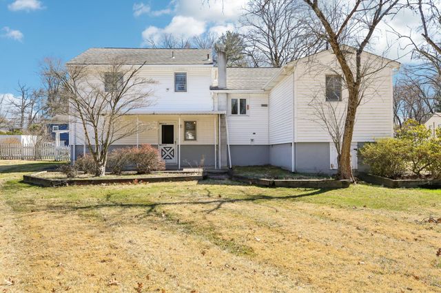 27 Sherwood Drive, Nanuet, NY 10954