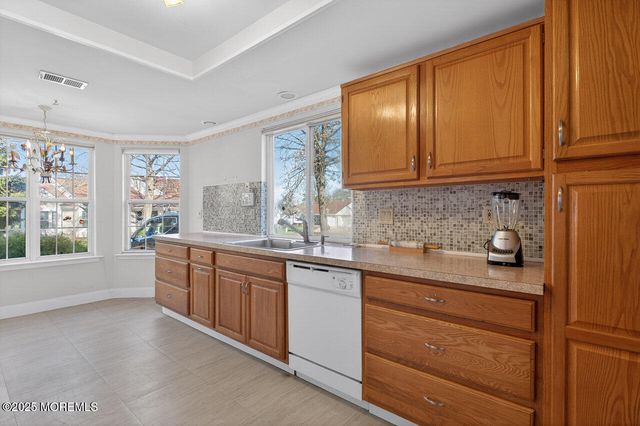 1247B Thornbury Lane, Manchester, NJ 08759