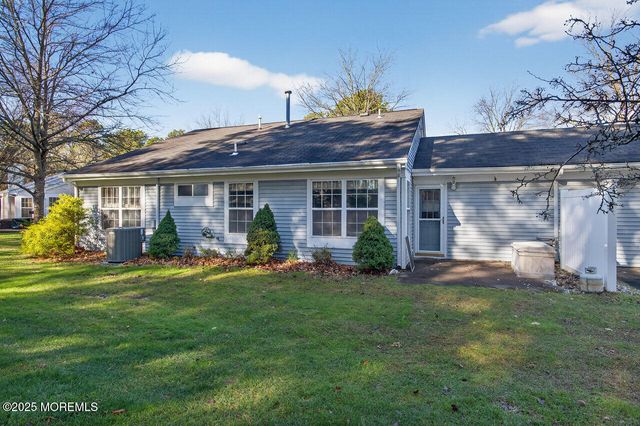 1247B Thornbury Lane, Manchester, NJ 08759