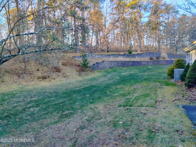 1247B Thornbury Lane, Manchester, NJ 08759