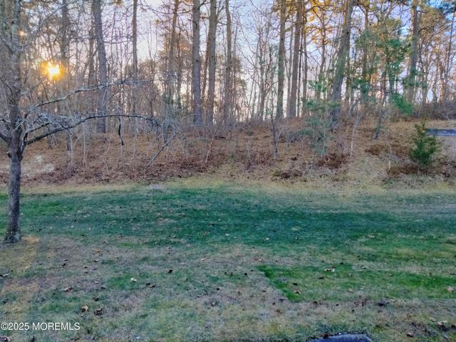 1247B Thornbury Lane, Manchester, NJ 08759