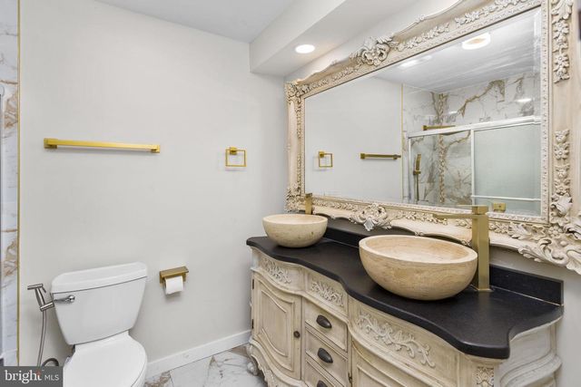 10 THORNHILL CT, Willingboro, NJ 08046