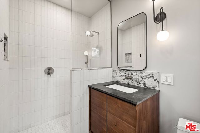5736 Eileen Avenue, Los Angeles, CA 90043