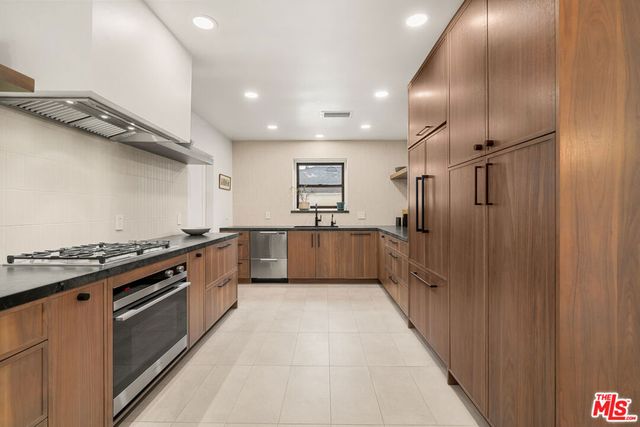 5736 Eileen Avenue, Los Angeles, CA 90043