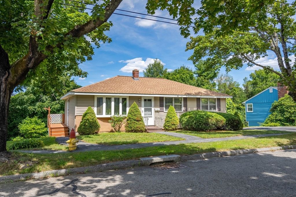 58 Wedgewood Rd, Worcester, MA 01602