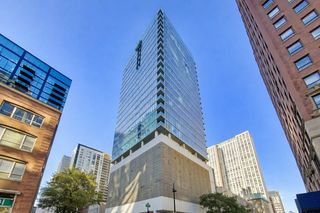 550 N Saint Clair Street 2503, Chicago, IL 60611