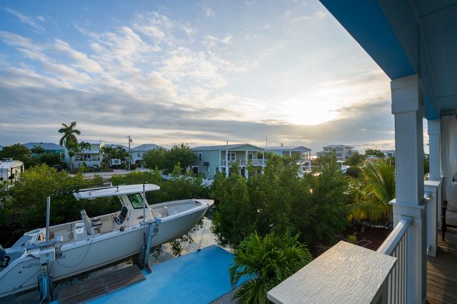 27350 Barbados Lane, Ramrod Key, FL 33042