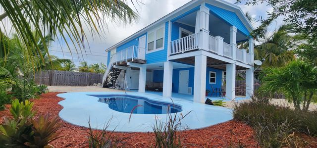 27350 Barbados Lane, Ramrod Key, FL 33042