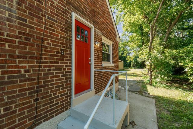 1337 Shepherd Lane, Lincoln Heights, OH 45215