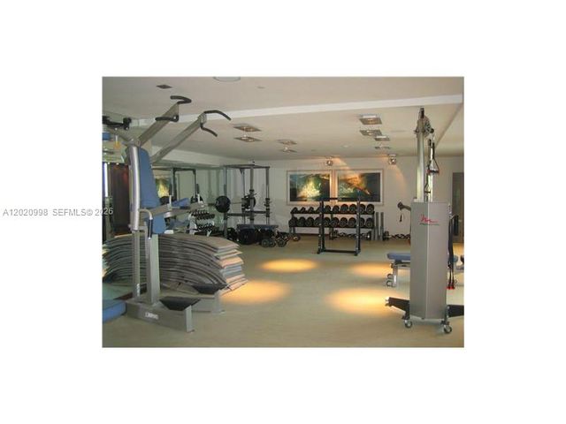 325 S BISCAYNE BL 1516, Miami, FL 33131
