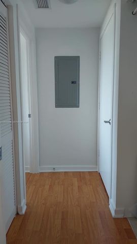 325 S BISCAYNE BL 1516, Miami, FL 33131