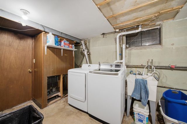 567 Happ Road, Northfield, IL 60093