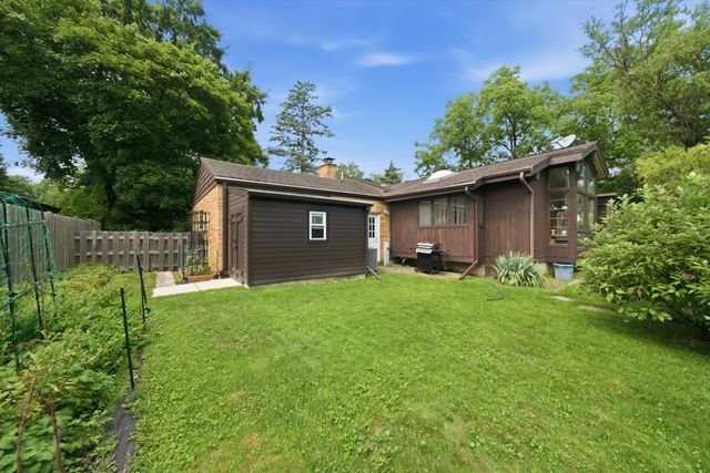 567 Happ Road, Northfield, IL 60093
