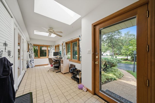 567 Happ Road, Northfield, IL 60093