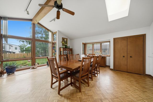 567 Happ Road, Northfield, IL 60093