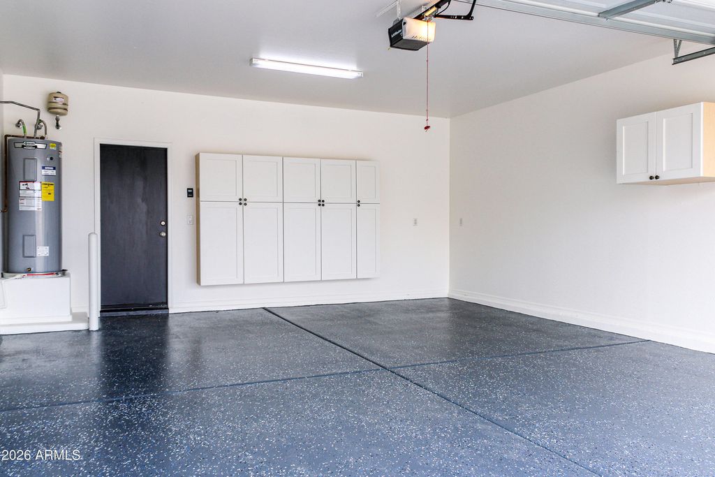 Image 15 of property listing at 18519 W WILLIAMS Road, Surprise, AZ 85387