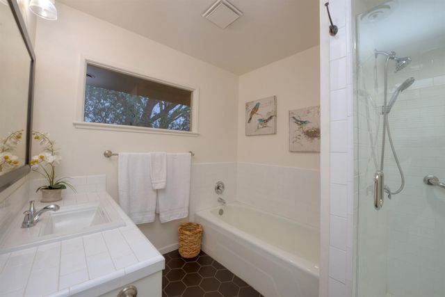 419 Burkhard Rd, Patterson, CA 95363