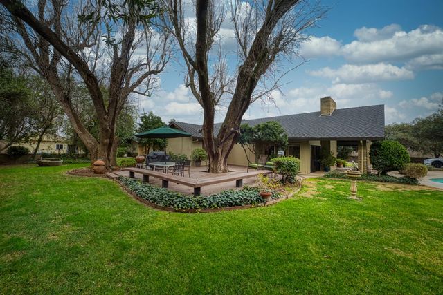 419 Burkhard Rd, Patterson, CA 95363