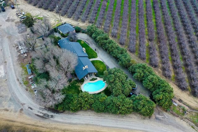 419 Burkhard Rd, Patterson, CA 95363