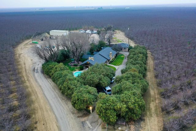 419 Burkhard Rd, Patterson, CA 95363