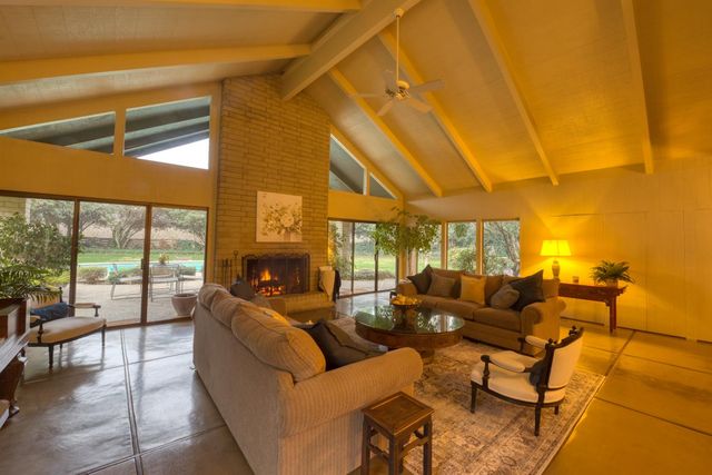 419 Burkhard Rd, Patterson, CA 95363