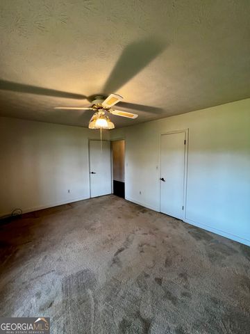 847 W Lake Drive, East Dublin, GA 31027