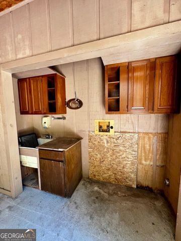 847 W Lake Drive, East Dublin, GA 31027