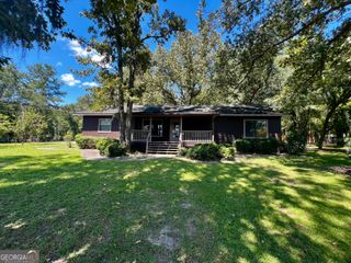 847 W Lake Drive, East Dublin, GA 31027