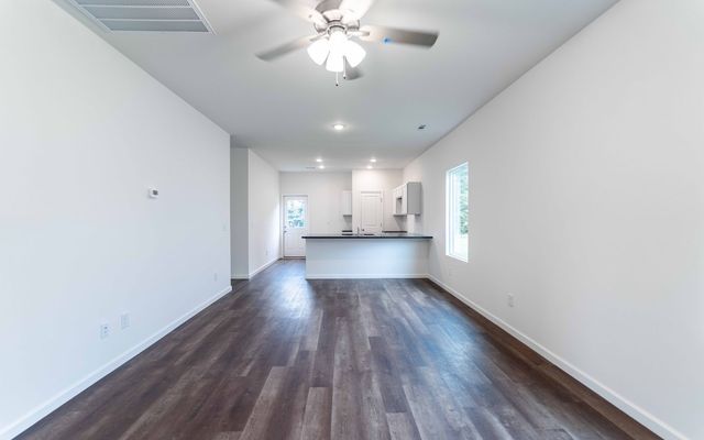 67 Stonehenge Ln, Manchester, TN 37355