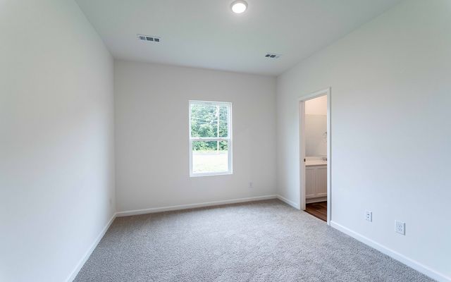 67 Stonehenge Ln, Manchester, TN 37355