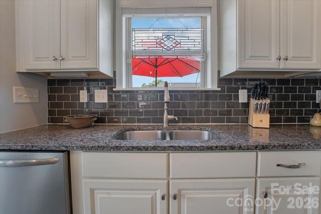 103 Canter Lane, Mooresville, NC 28115