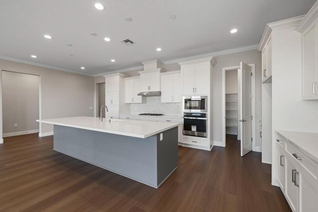 3062 Wisteria Dr, Lodi, CA 95242